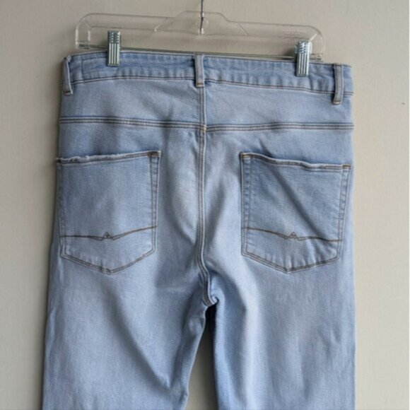 ASOS straight leg distressed high rise jeans - Picture 6 of 8